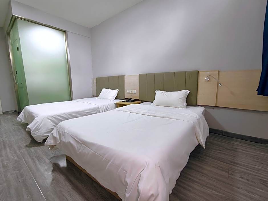 7 Days Inn Jiamusi Xilin Road RT-Mart