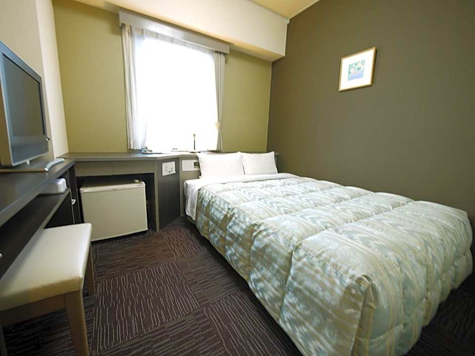 Hotel Route-Inn Toyama Ekimae