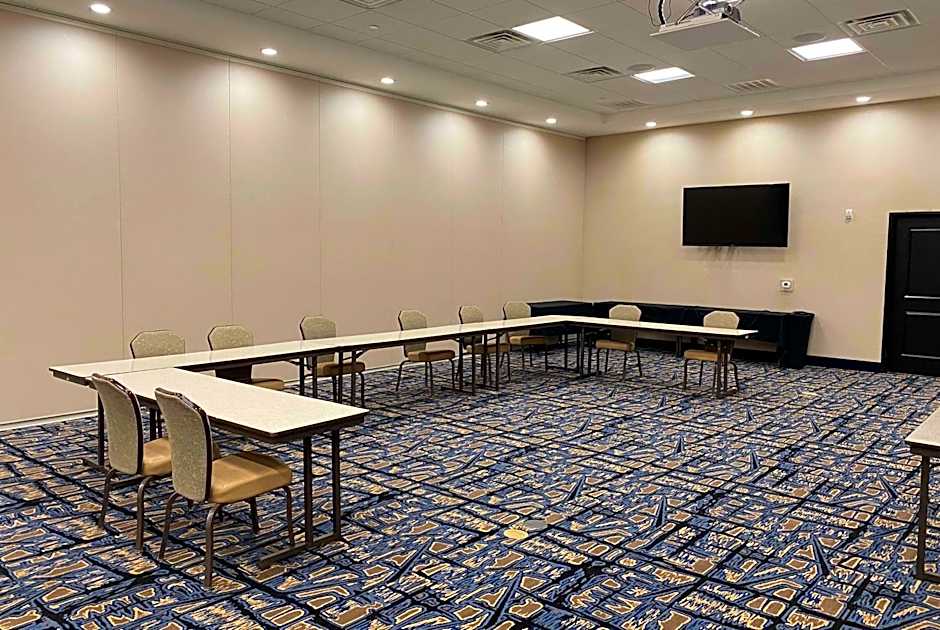 La Quinta Inn & Suites by Wyndham Lubbock Southwest