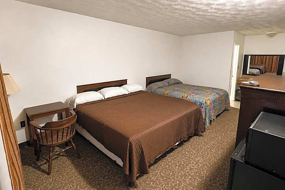 Gray Plaza Motel Benton Rend Lake I-57