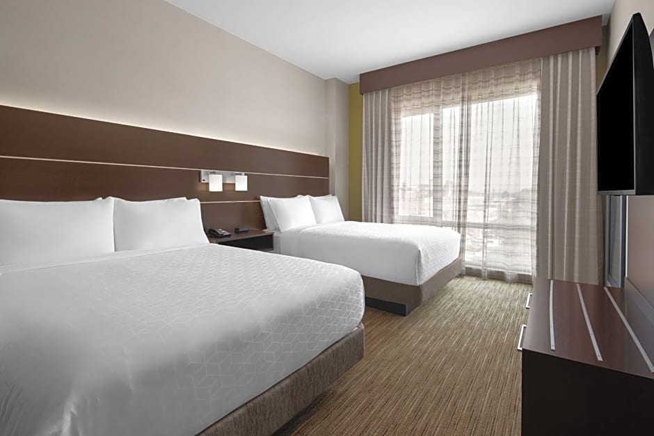 Holiday Inn Express and Suites Woodside Queens NYC