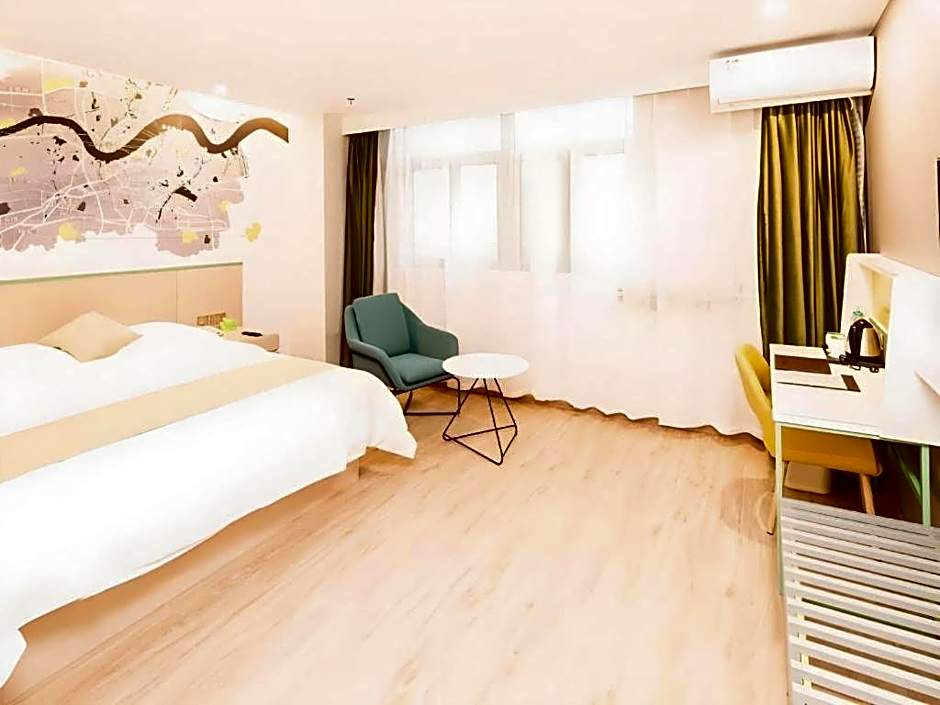 Vatica Tianjin Jinnan District AEON Shopping Plaza Hotel