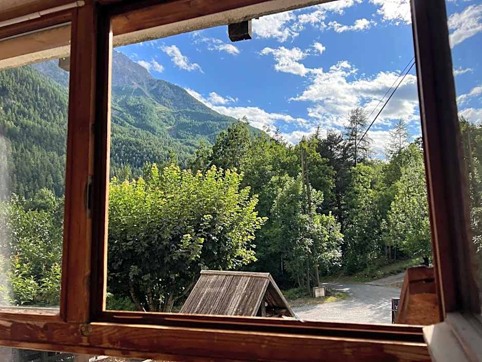 Hôtel Restaurant Gîtes Les 5 Saisons