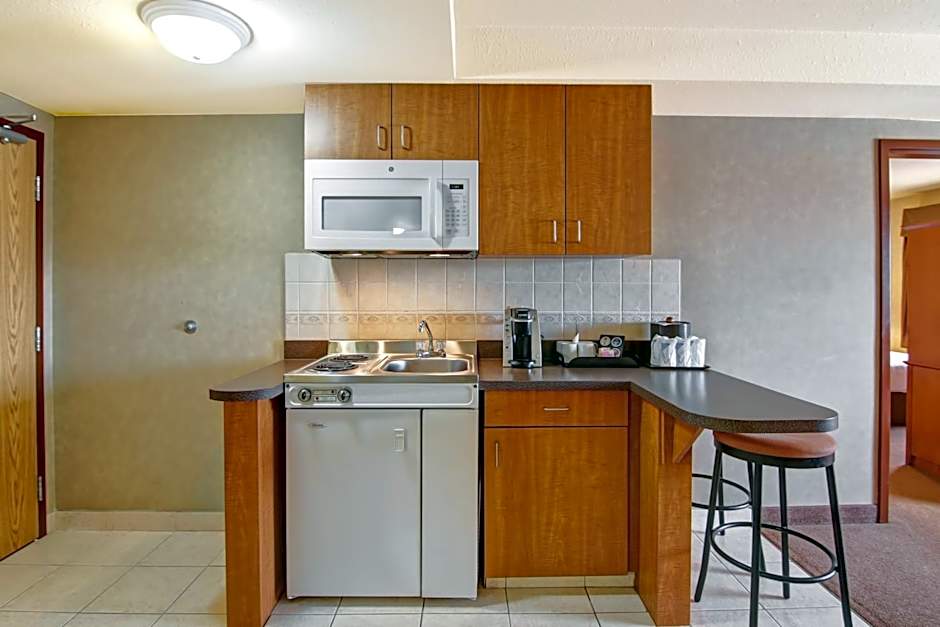 Ramada by Wyndham Ponoka