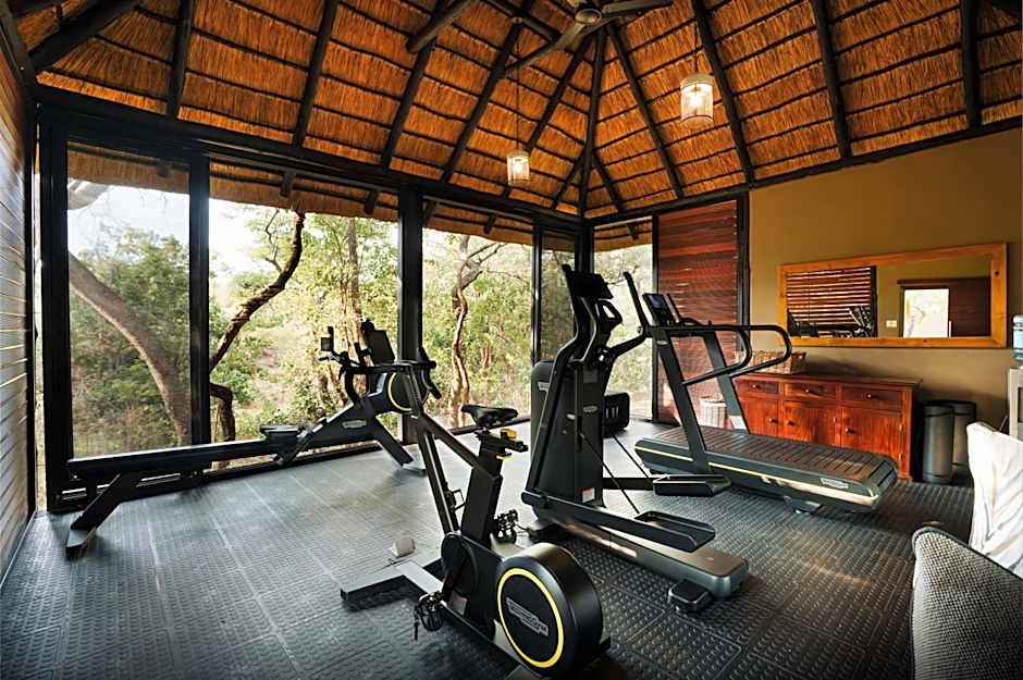 Ndlovu Safari Lodge