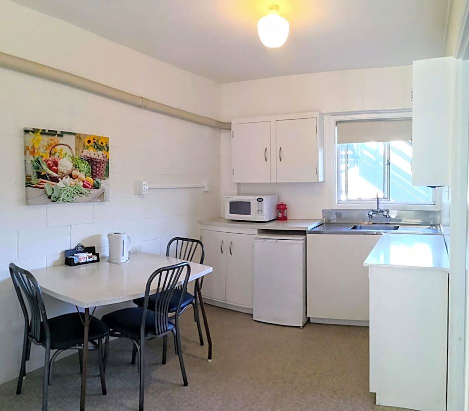 Cambrian Lodge Motel