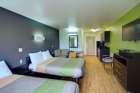 2 Queen Beds | Mobility Accessible Tub Nsmk