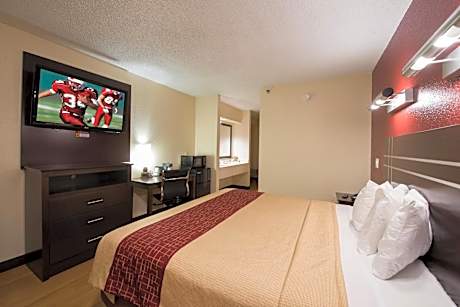 Deluxe King Room with Kitchenette Non-Smoking