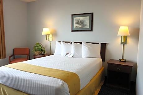 Queen Room with River View