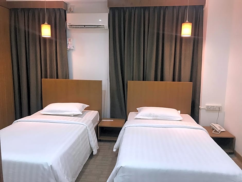 Royal White Elephant Hotel