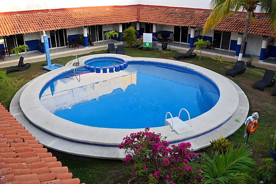 Hotel Plaza Almendros