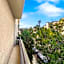 Beverly Hills Glamour Oasis 2 BR Apt with Parking 304