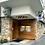 Hotel Crystal
