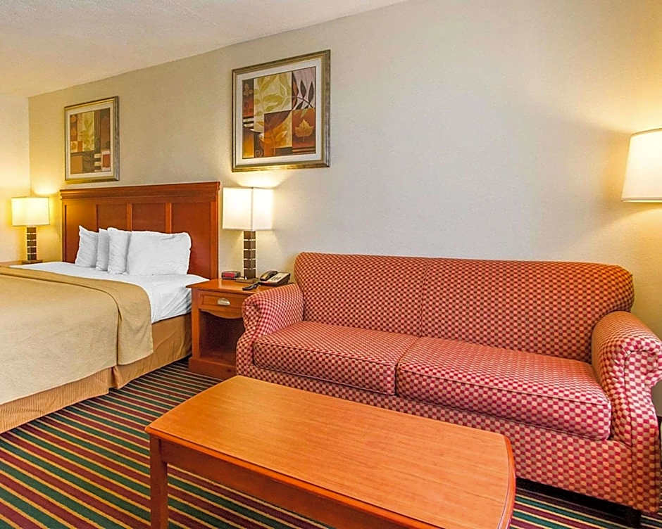 Quality Inn Dyersburg I-155