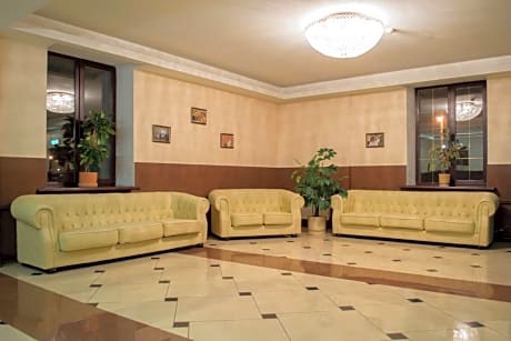 Korona Hotel