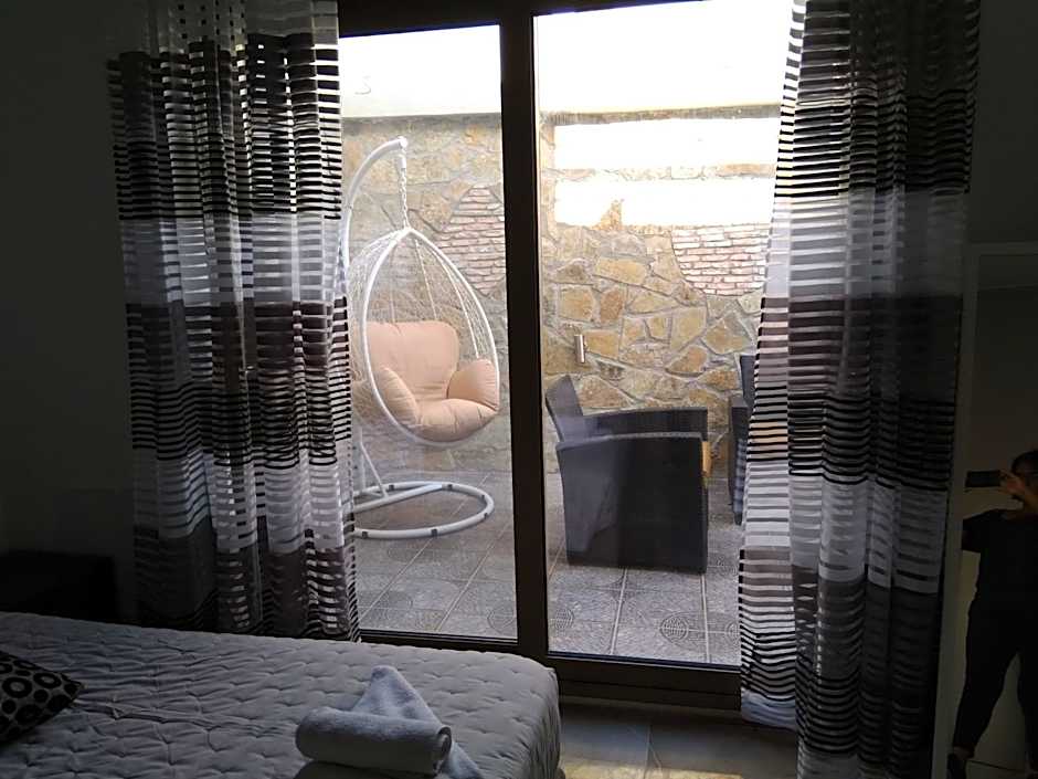 Kavousanos Apartments