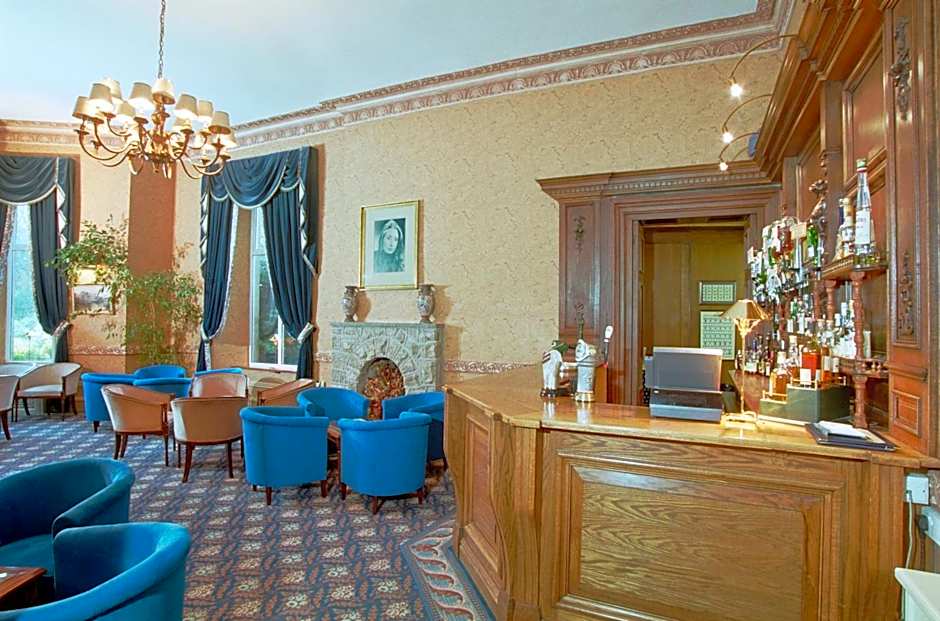 Tre-Ysgawen Hall & Spa