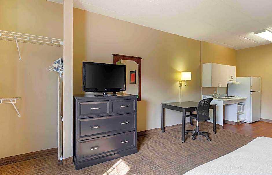 Extended Stay America Suites - Chicago - Elmhurst - O Hare