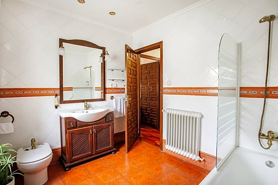 Hotel Conde Rodrigo II by eme hoteles