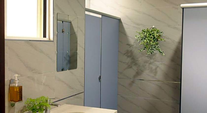 Douzi Hotel Taoyuan Airport Metro THSR A17