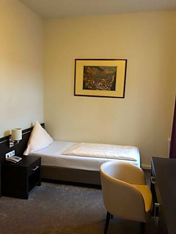 Small Single Room