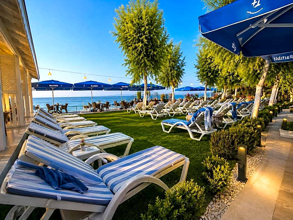 Grand Koru Hotel Beach