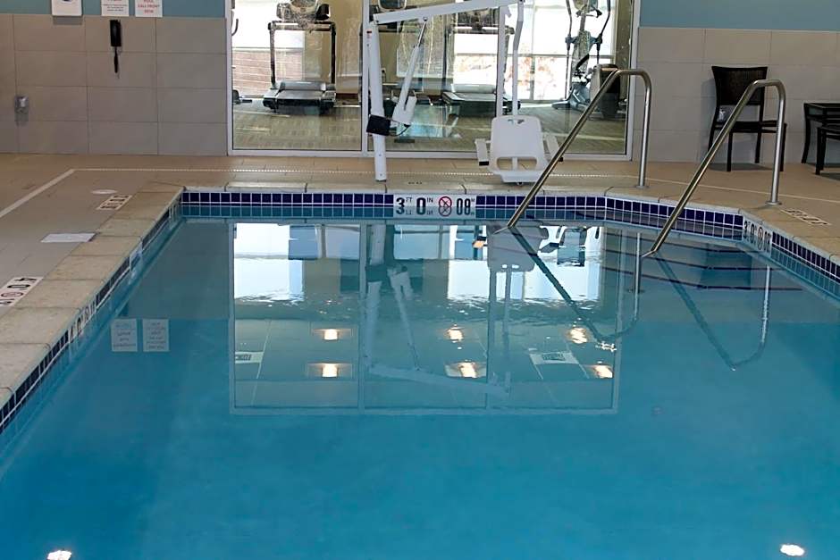 Holiday Inn Express And Suites Hudson I-94 By IHG