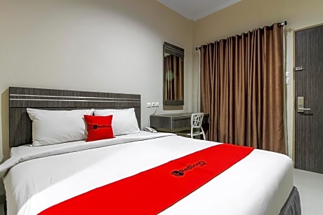 RedDoorz Plus Syariah @ Jalan Sriwijaya Medan