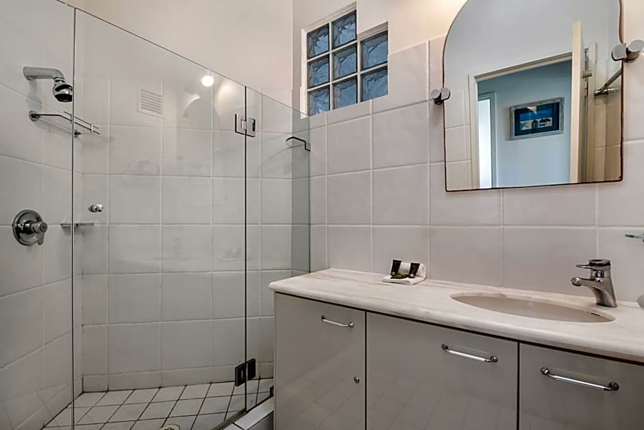 Mirra Chana Beachfront Apartments Mooloolaba