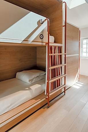 Single Bed in 12-Bed Mixed Dormitory Room