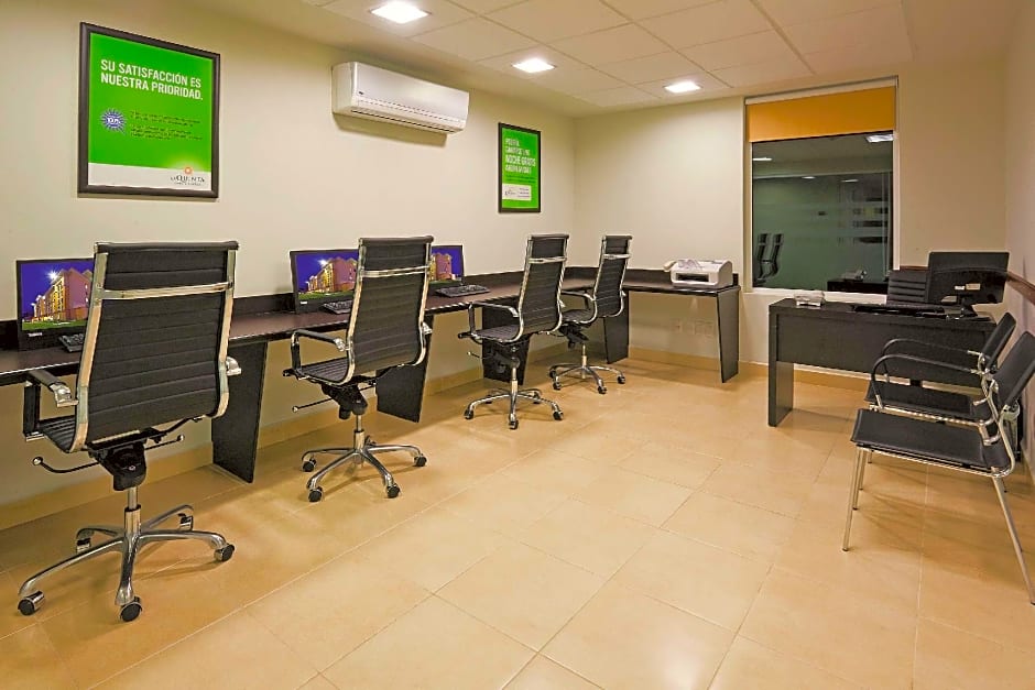 La Quinta Inn & Suites by Wyndham Poza Rica