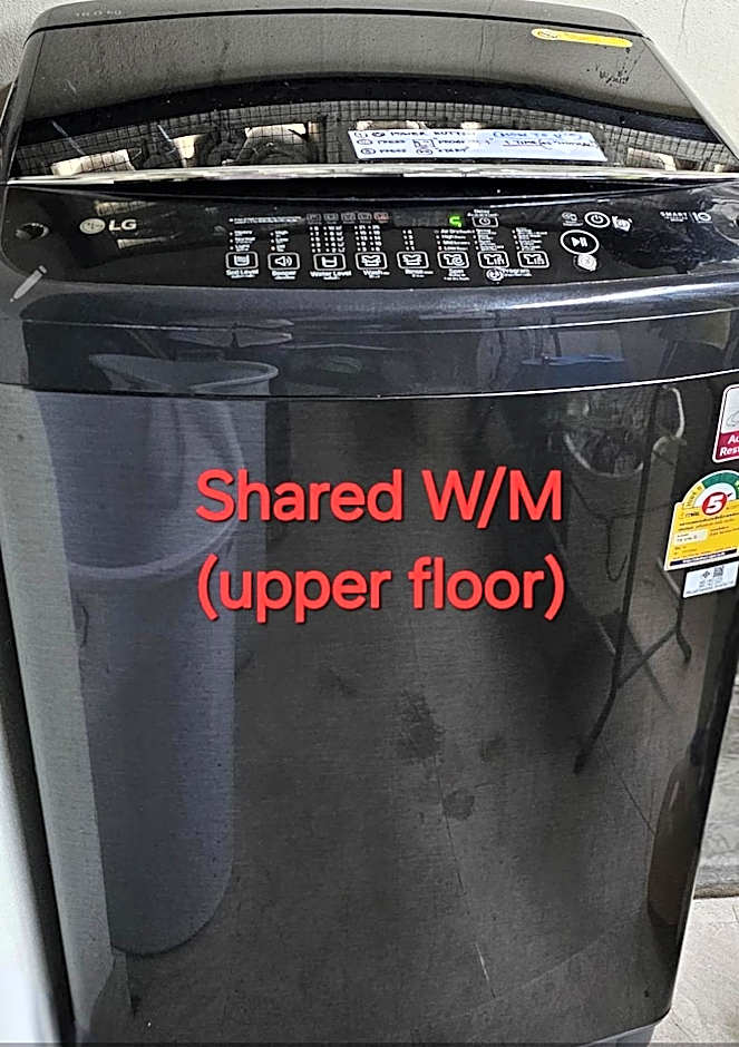 Double D Rooms & Cafe