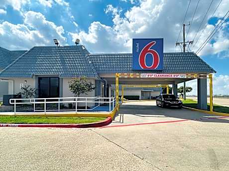 Motel 6-Duncanville, TX - Dallas