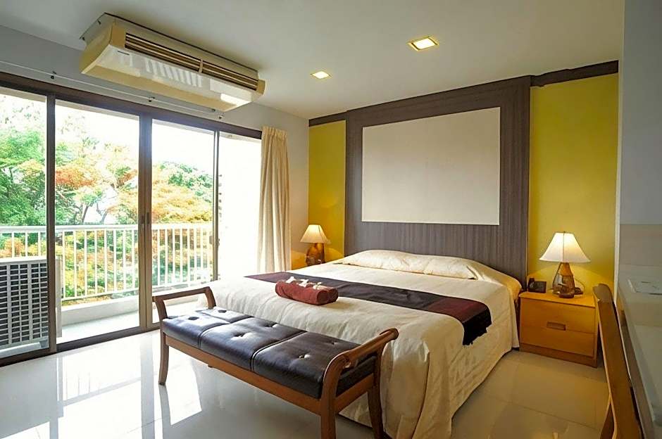 Diamond City Place Hotel