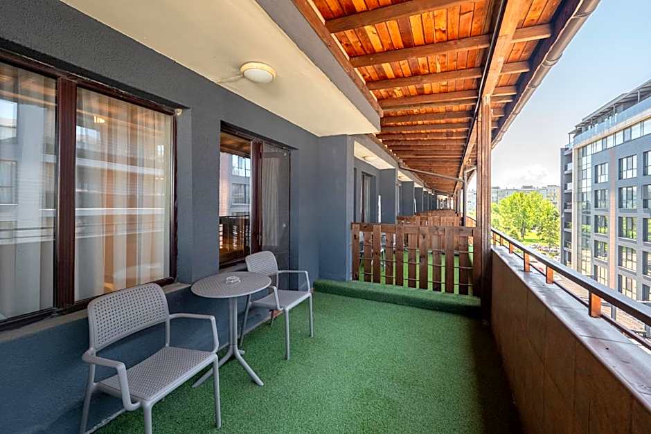 Avenue Hotel