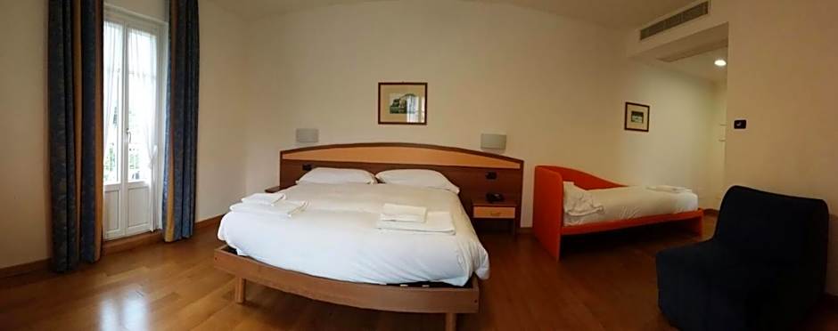 Hotel Lario