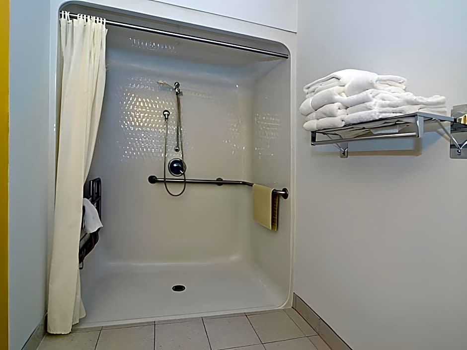 Americas Best Value Inn Iola