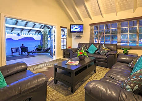 Blue Waters Inn