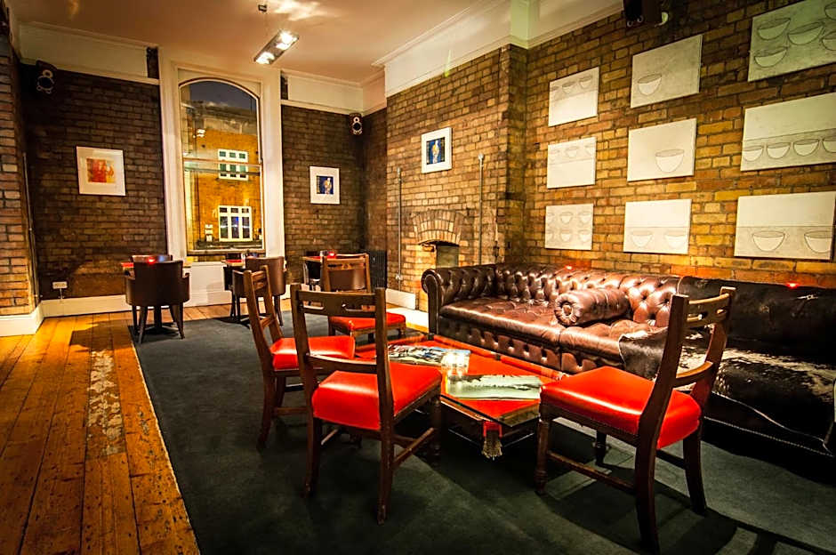 Kellys Hotel