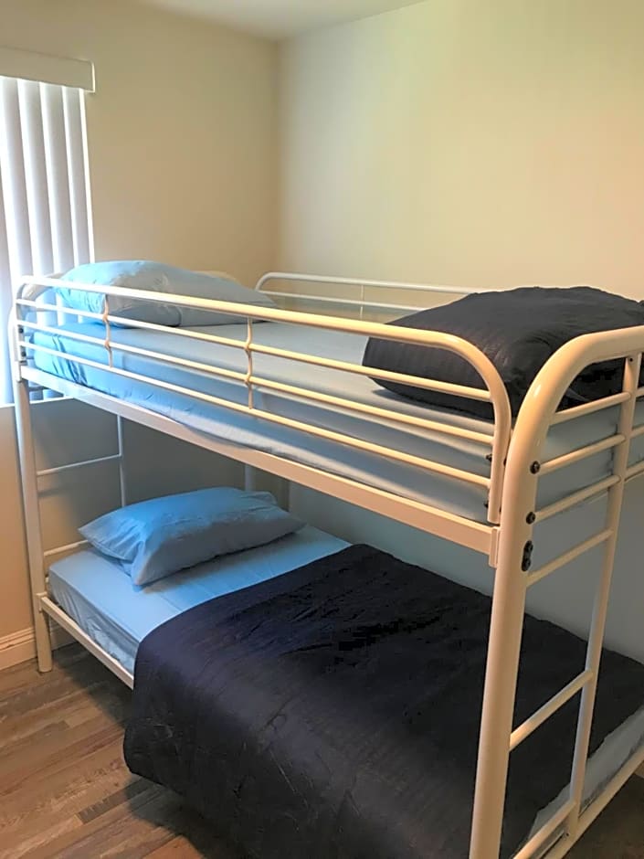 A1 LA City Hostel