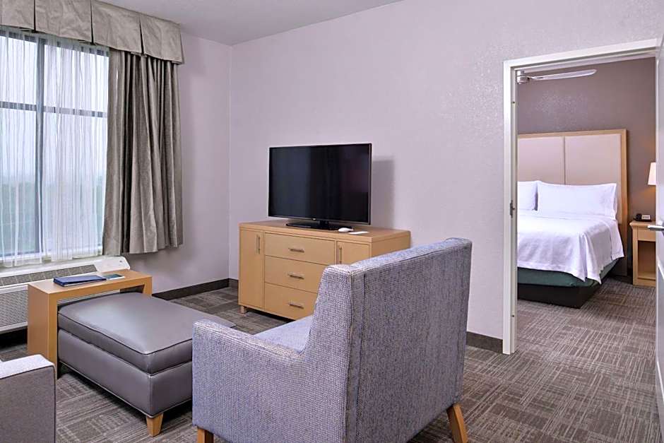 Homewood Suites By Hilton Des Moines Airport