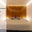 L304 Studio apt 2Bdrm 1bath Fits 6 AC Rooftop