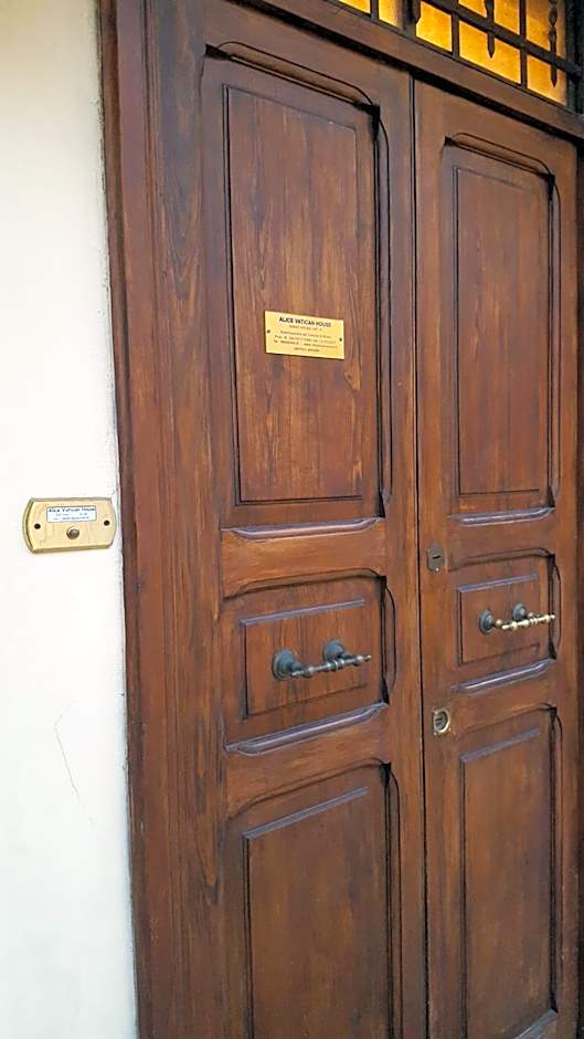 Luiza Vatican House