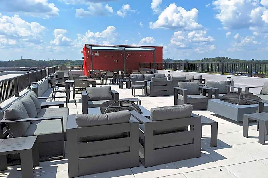 Avid Hotels Lake Delton Dells Area By IHG