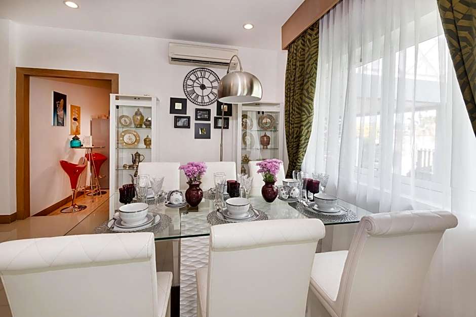 Leelawadee Pool Villa BBQ&Pool party