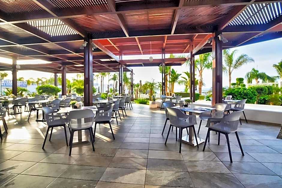 Vassos Nissi Plage Hotel & Spa