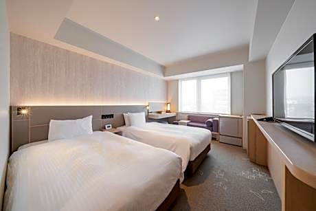 Adjoining 2 Twin Rooms for 4 People - Non-Smoking