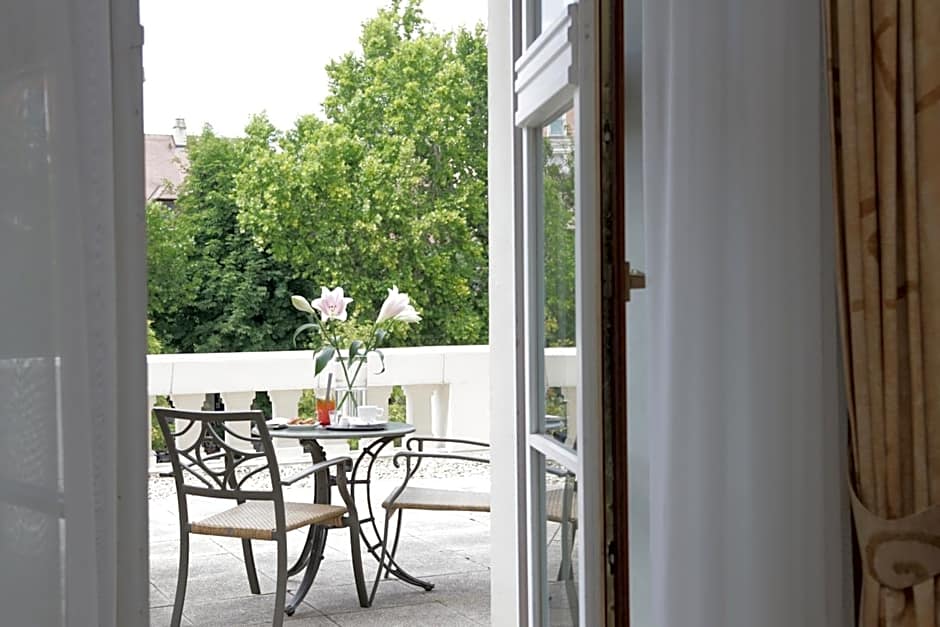 Radisson Blu Carlton Hotel, Bratislava