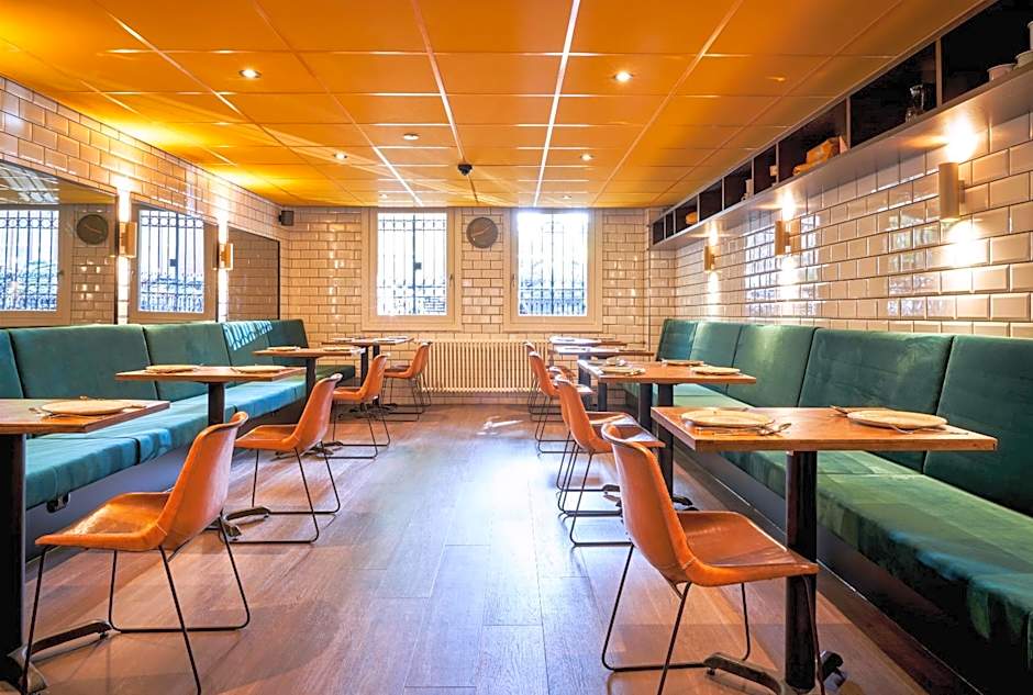 Max Brown Hotel Museum Square