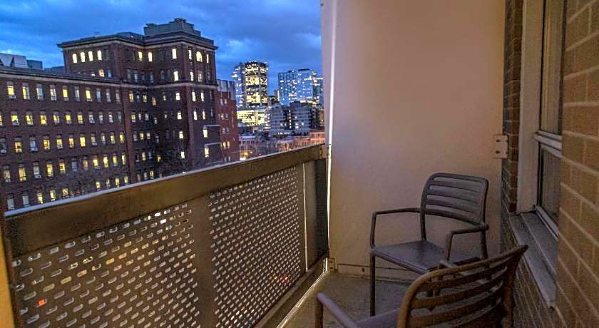 Hotel Faubourg Montreal Centre Ville Downtown